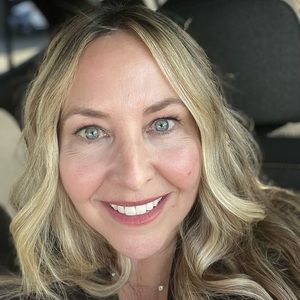 Meet your Posher, Jennie